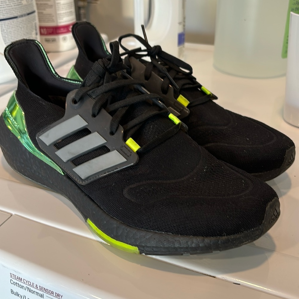 EUC Adidas Ultraboosts size men’s 11